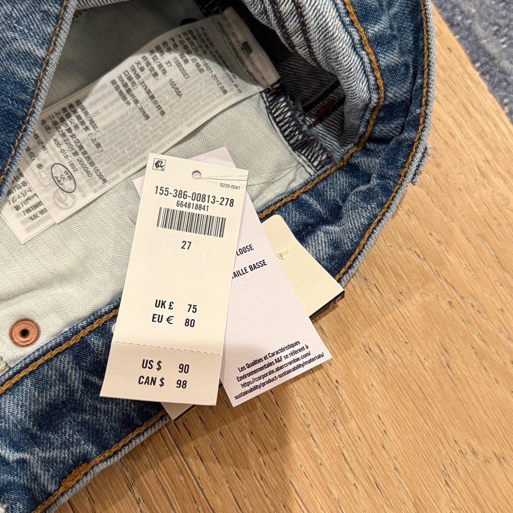NWT Abercrombie & Fitch Ultra Loose Jeans size 27 - Picture 4 of 4